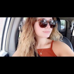 Meet your Posher, Madeline